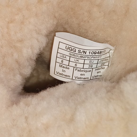 UGG Mika Classic Sneaker Boot - Picture 4 of 8